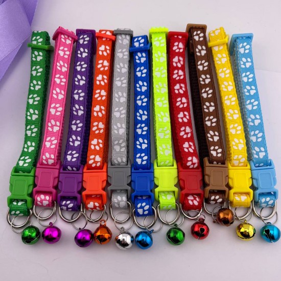 Нашийник для кота з дзвіночком та лапками — регульований, кольоровий