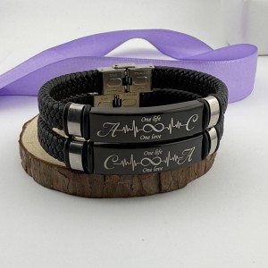 Парні браслети для закоханих з написом «Одне життя, одне кохання» та вашими ініціалами на подарунок