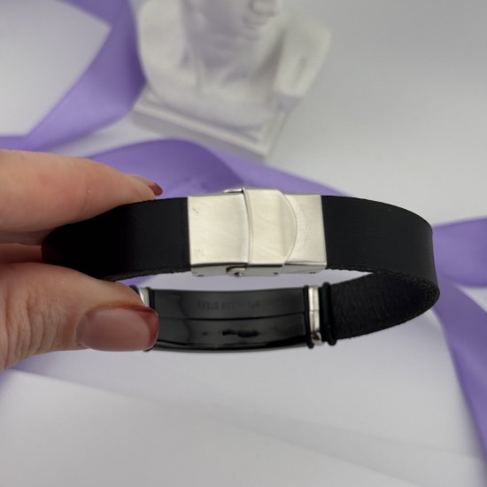 Браслет шкіряний з гравіюванням подарунок для близької людини