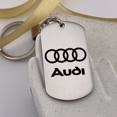 Брелок з гравіюванням зображення марки машини AUDI