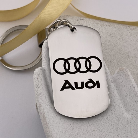 Брелок з гравіюванням зображення марки машини AUDI