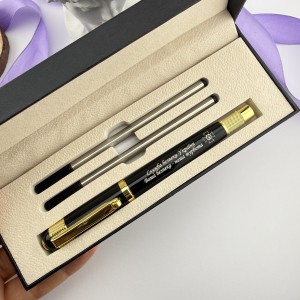 Подарункова металева ручка в коробці з індивідуальним гравіюванням